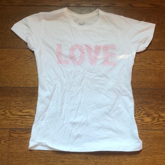 Scout LOVE Heart Graphic Tee XS - Picture 1 of 4